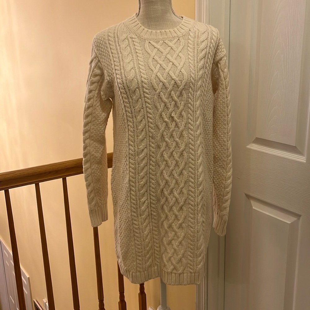 Uniqlo Cable knit Sweater Dress, vanilla color, Size M.